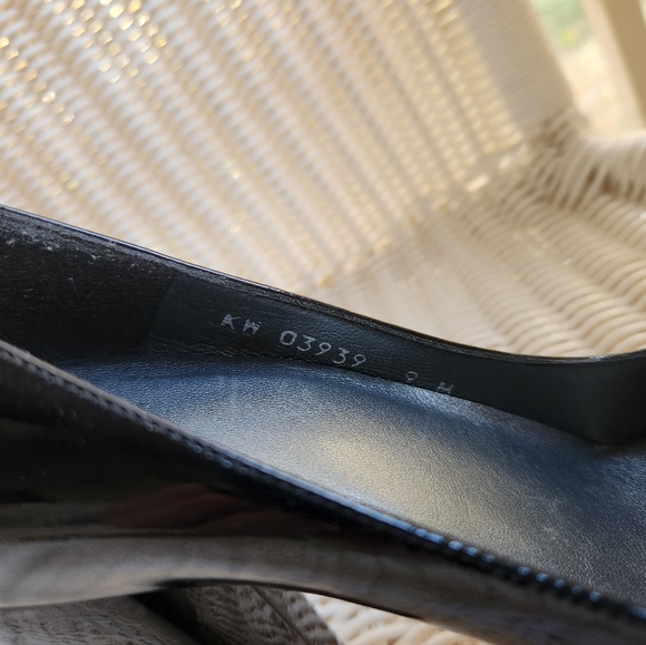 Stuart Weitzman pumps - Picture 3 of 4